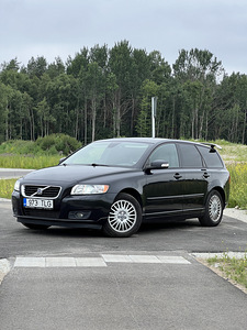 Volvo V50 2.4D 132 кВт (3 фото из 8)