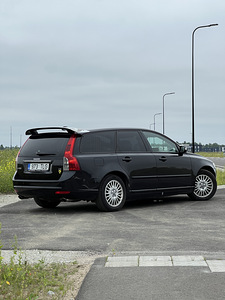 Volvo V50 2.4D 132 кВт (4 фото из 8)