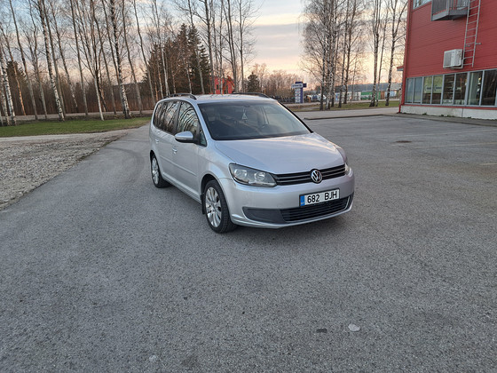 Volkswagen touran 77kw 2012a
