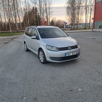 Volkswagen Touran 77 кВт 2012 г.