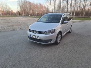 Volkswagen Touran 77 кВт 2012 г. (2 фото из 6)