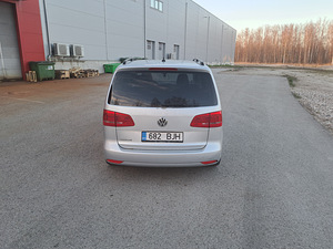 Volkswagen Touran 77 кВт 2012 г. (3 фото из 6)