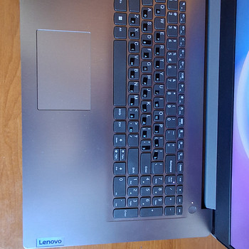 Lenovo IdeaPad 3 15IAU7 / Intel Core i3-1215U / 8 ГБ RAM / 1