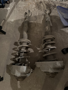 Audi A6 C6 eesmised piilarid (2 foto / 2)