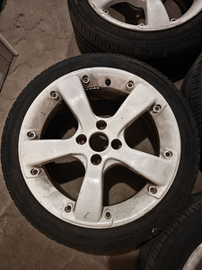 Комплект колёс 195/45R16 на литых дисках 4×100 (2 фото из 3)
