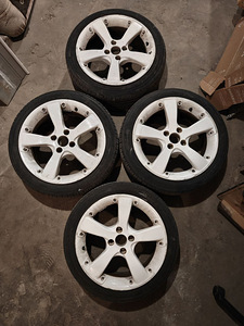 Valuvelgede komplekt koos rehvidega 195/45R16 4×100 (1 foto / 3)