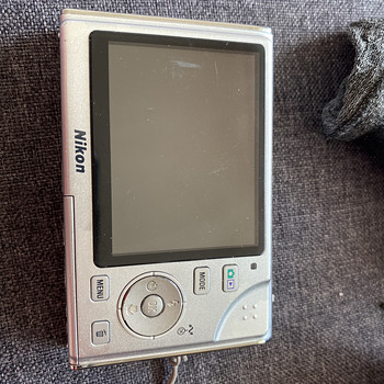 Nikon coolpix s9