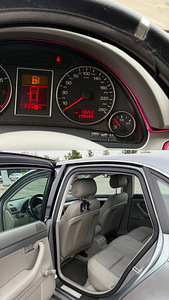 Audi a4 (2 foto / 11)