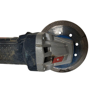 Болгарка Bosch GWS 880 9-125S (4 фото из 5)