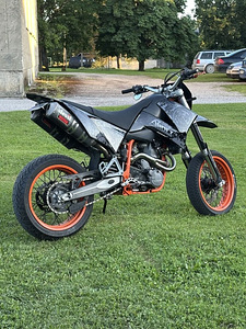KTM Supermoto 640 (2 фото из 4)
