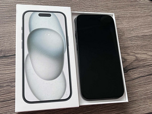 iPhone 15 (1 фото из 7)