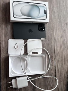 iPhone 15 (2 фото из 7)