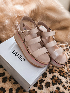 Liu Jo (1 foto / 1)