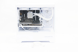Lauaarvuti AMD Ryzen 5 5600 16GB RAM 512GB SSD RTX 5060 (1 foto / 1)