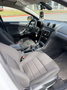 Ford Mondeo 1.6 85kW (10 foto / 11)