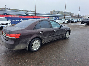 Hyundai Sonata Comfort ATM 2.4 119kW (3 фото из 7)