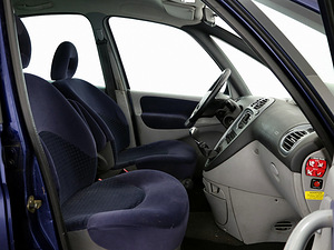Citroen Xsara Picasso Comfort 1.6 80kW (6 фото из 7)