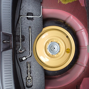 Mazda 3 (10 foto / 12)