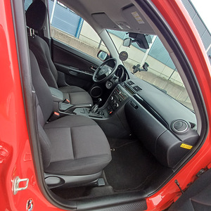 Mazda 3 (4 foto / 12)