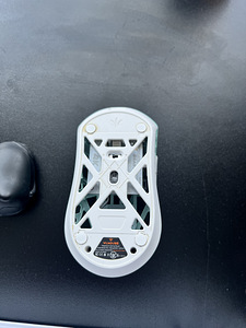 Игровая мышь WL Mouse Beast X Mini Paw 3395 (6 фото из 8)