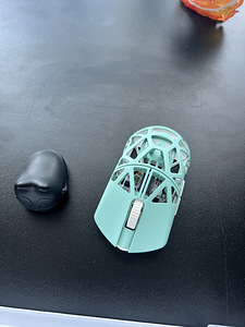Игровая мышь WL Mouse Beast X Mini Paw 3395 (8 фото из 8)