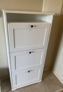 IKEA BRUSALI Jalatsikapp. (1 foto / 3)
