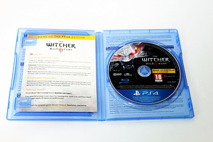 PS4 The Witcher 3 Wild Hunt (3 фото из 3)