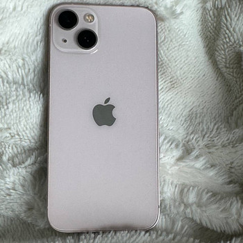 iPhone 13.