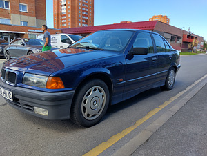BMW 318i E36 1.8 85kw (3 фото из 13)