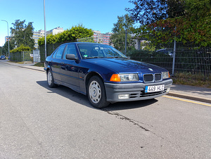 BMW 318i E36 1.8 85kw (1 фото из 13)