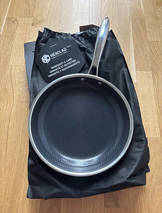 Новая сковорода HexClad Hybrid Pan 25 см (1 фото из 4)