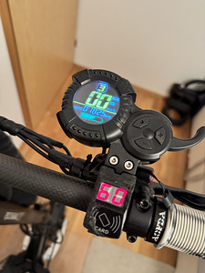 Vsett10+ 25,6ah elektritõukeratas (9 foto / 10)