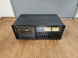 Hitachi D-900 Stereo Cassette Tape Deck (2 foto / 5)