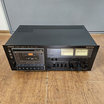 Hitachi D-900 Stereo Cassette Tape Deck