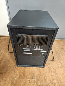 Kenwood SW-301 Powered Subwoofer System (3 foto / 4)