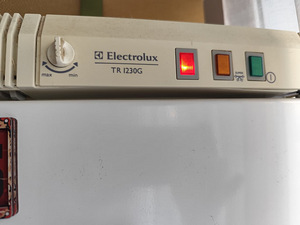 Холодильник Electrolux TR 1230G – холодильная камера работает / морозилка тре (3 фото из 3)