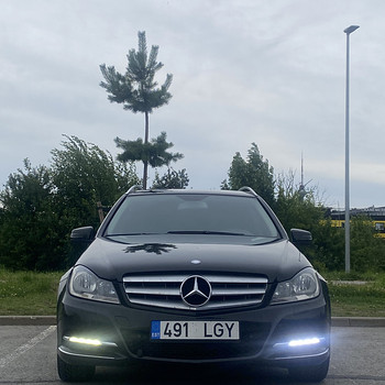 Mercedes-Benz C220