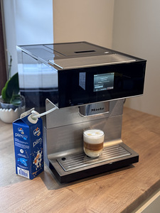 Täisautomaatne kohvimasin MIELE CM 7550 (1 foto / 3)