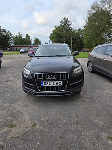 AUDI Q7 (1 фото из 6)
