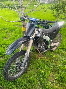 KAWASAKI kx450f (2 фото из 4)