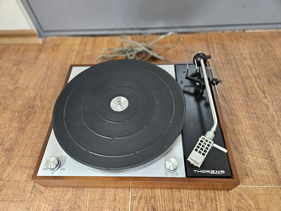 Thorens TD150 MK II 2-скоростной проигрыватель с ременным приводом