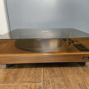 Lenco L452 Belt Drive Turntable