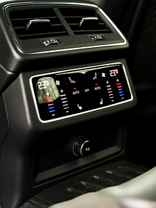 Audi A6 C8 3.0 quattro 45TDI Sline (11 foto / 14)