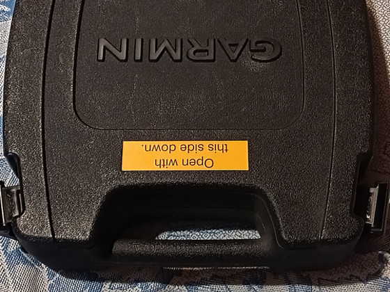 коробка Garmin