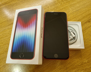 iPhone SE 3rd Gen (2022) (2 foto / 3)
