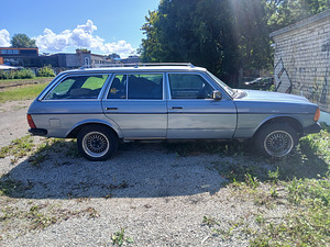 Mercedes-Benz S123 OM606 (3 foto / 9)