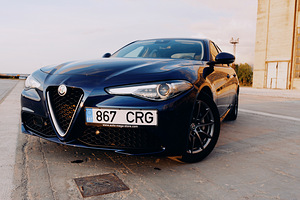 Alfa Romeo Giulia (3 фото из 7)