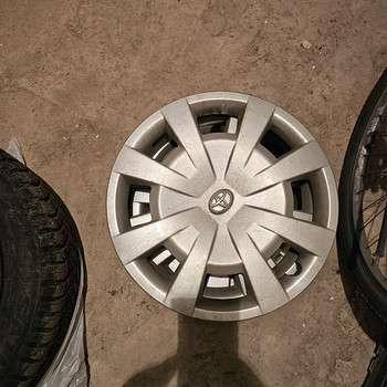 Müün talverehvid R16 ketastega + Toyota rattakatted.
