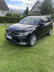 Volkswagen Tiguan 2017 (1 foto / 8)