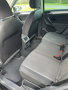 Volkswagen Tiguan 2017 (7 foto / 8)